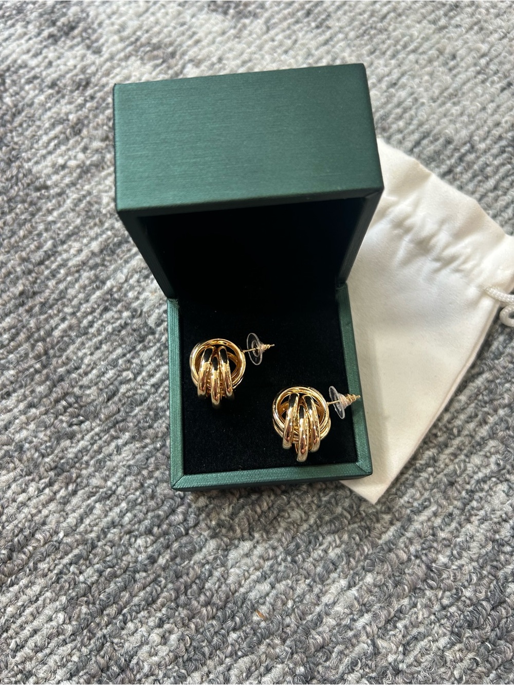 Timeless Elegant Gold Knot Stud Earrings Millennial Classic - Picture 5 of 7